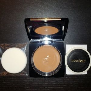 DUAL FINISH Multi-tasking powder and foundation